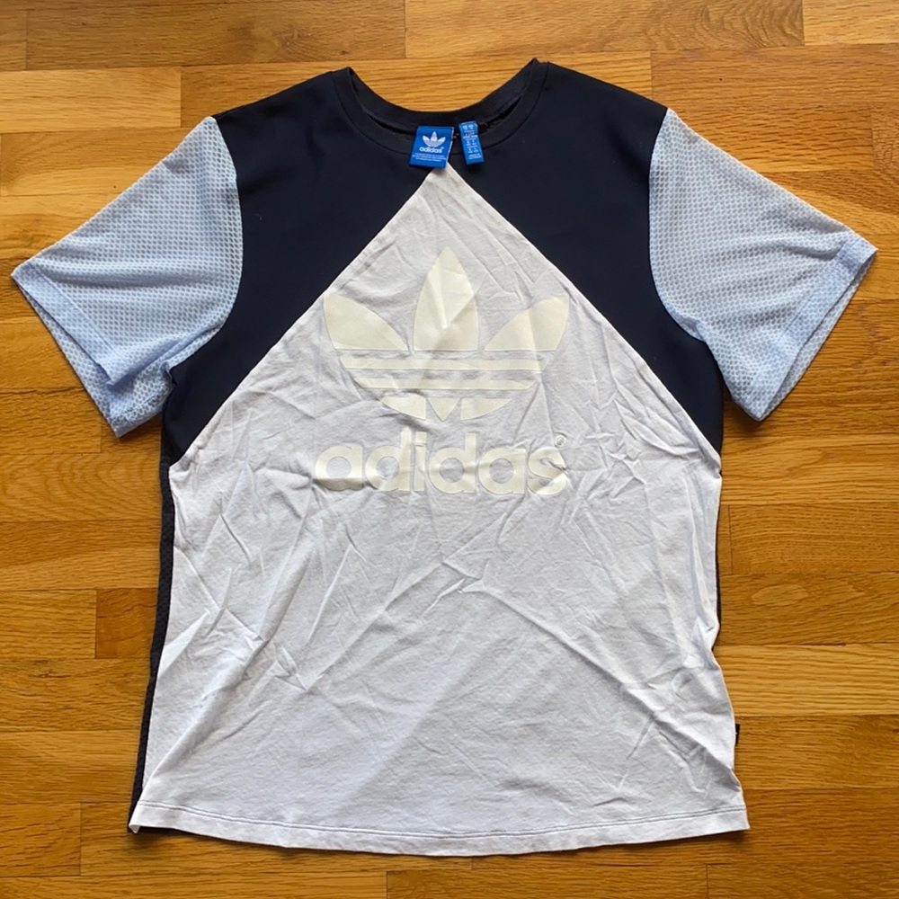 Womens Medium Adidas Short Sleeve.